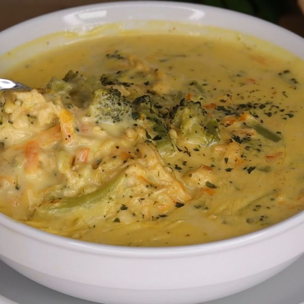 Creamy Chicken & Broccoli Soup