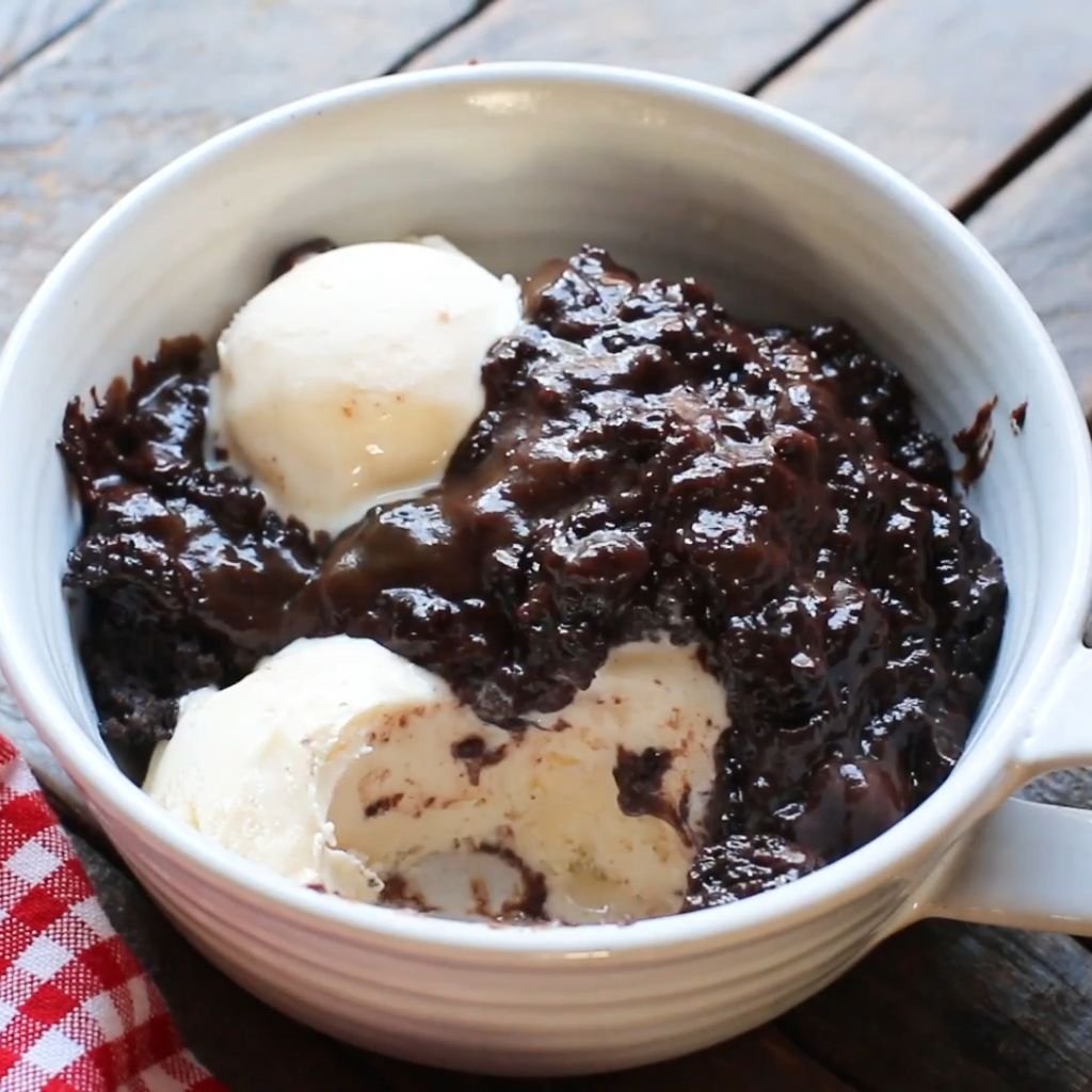 Mini Crock-Pot Chocolate Lava Cake
