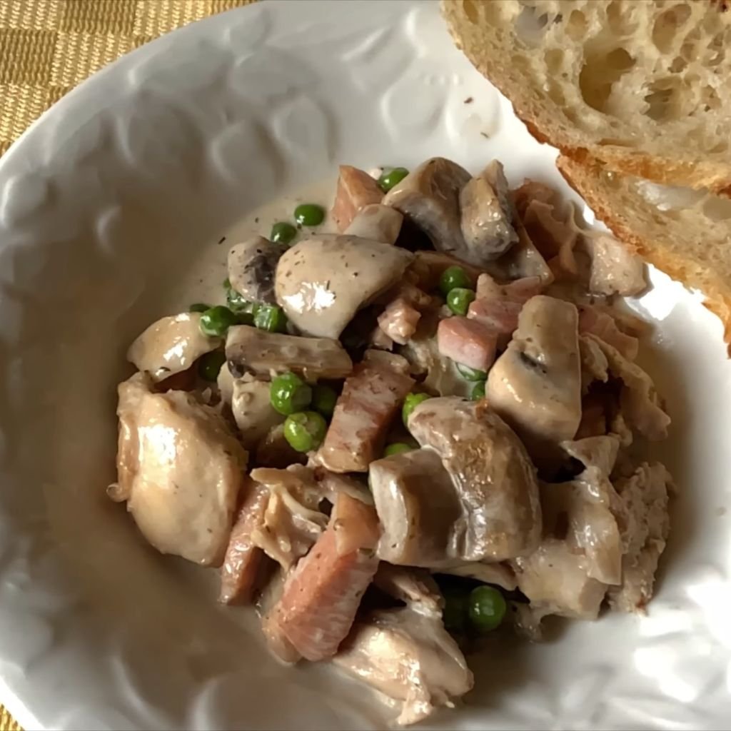 Slow Cooker Rabbit with Mushrooms and White Wine