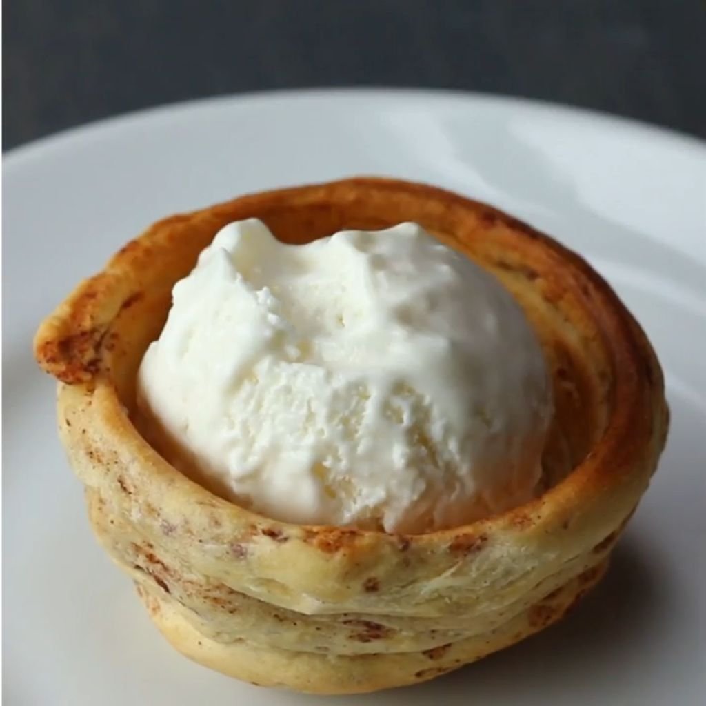 Cinnamon Roll Ice Cream