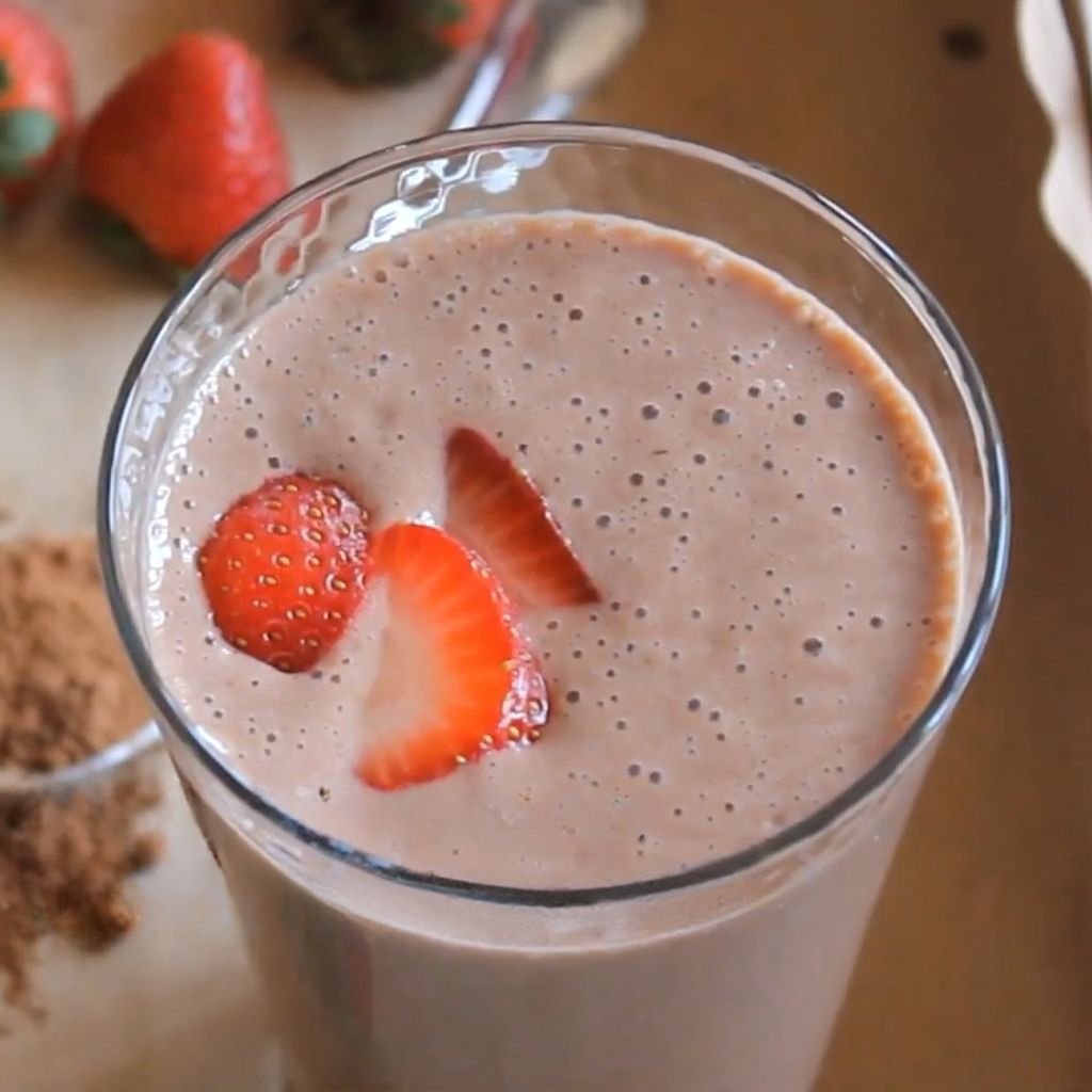 Healthy Chocolate Strawberry Shake